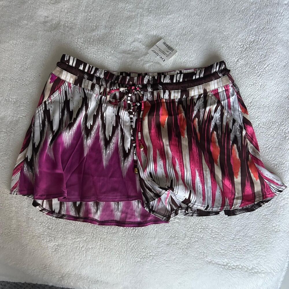 Bebe Women's Multicolor Print Silk Pleated Shorts Size S NWT